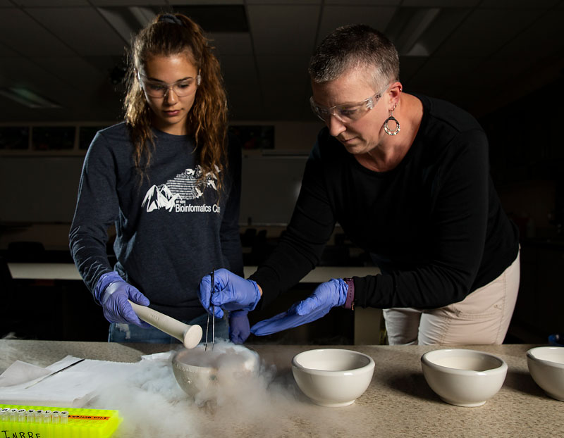 Student Brittany West and Dr. Ami Wangeline extracting RNA from fungus