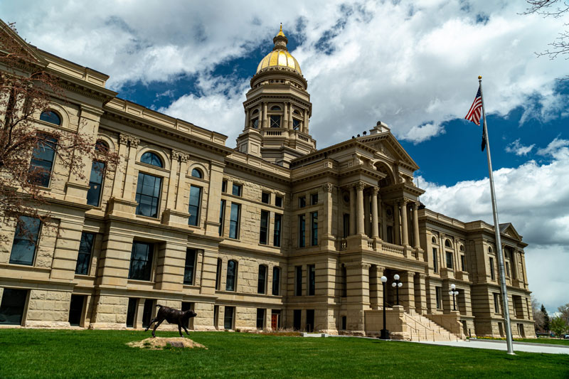 photo of the Wyoming State Capitol building